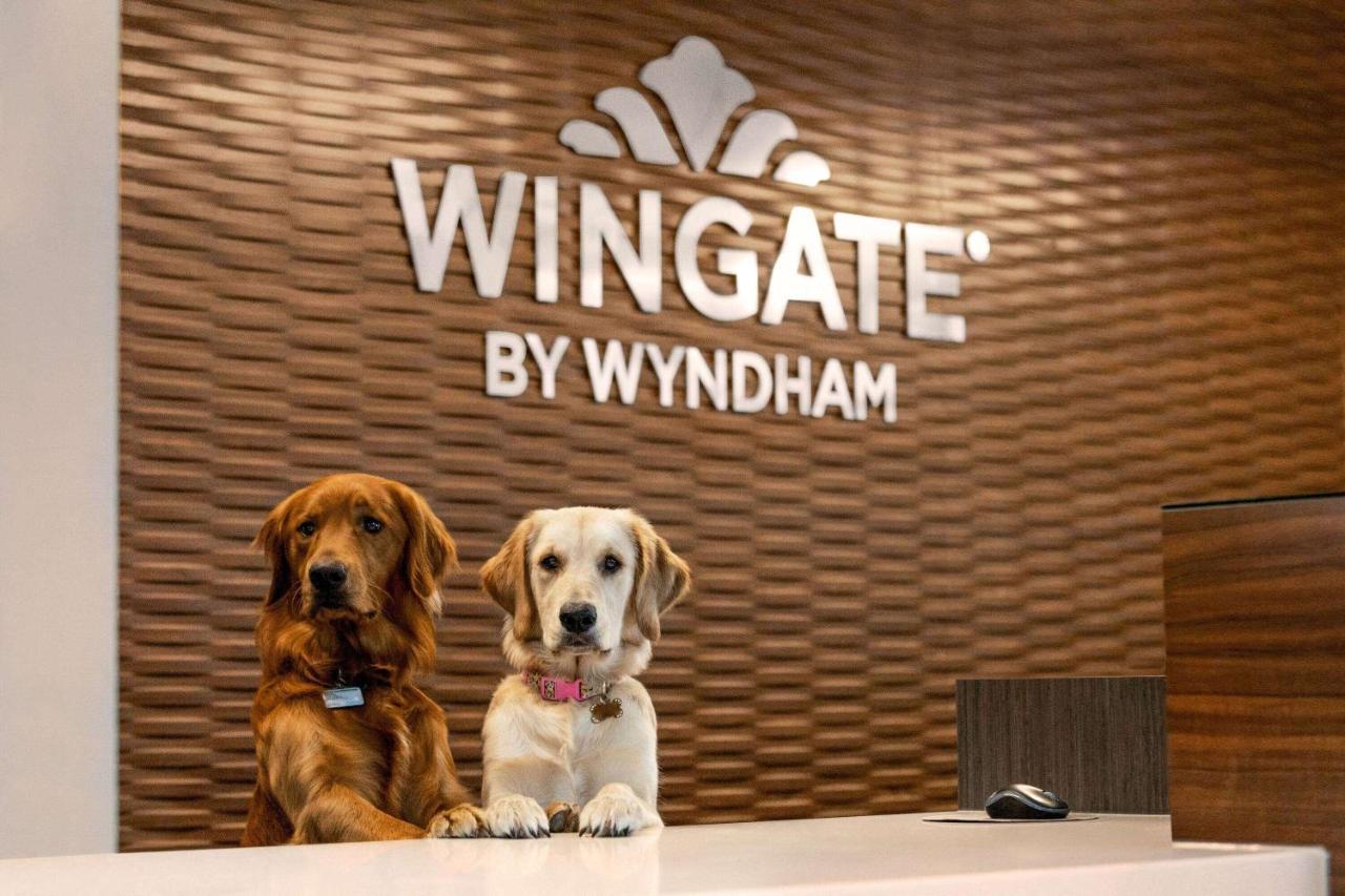 Hotel Wingate By Wyndham Lethbridge Exterior foto